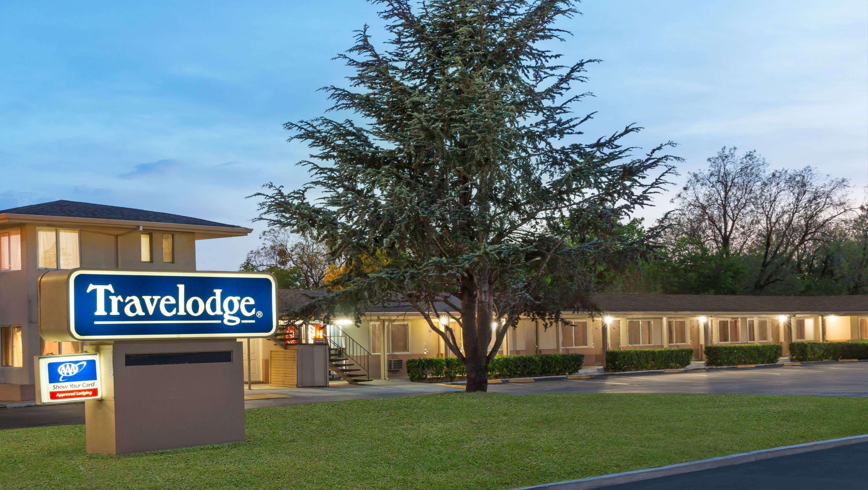 Travelodge By Wyndham Santa Rosa Wine Country Exterior photo